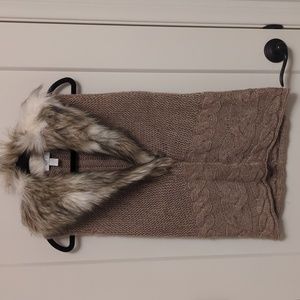 LOFT knit sweater vest light brown with faux fur collar Sz S